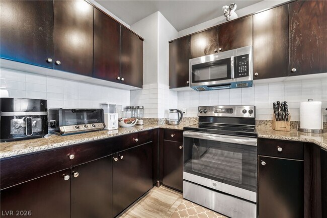 Building Photo - 8255 S Las Vegas Blvd