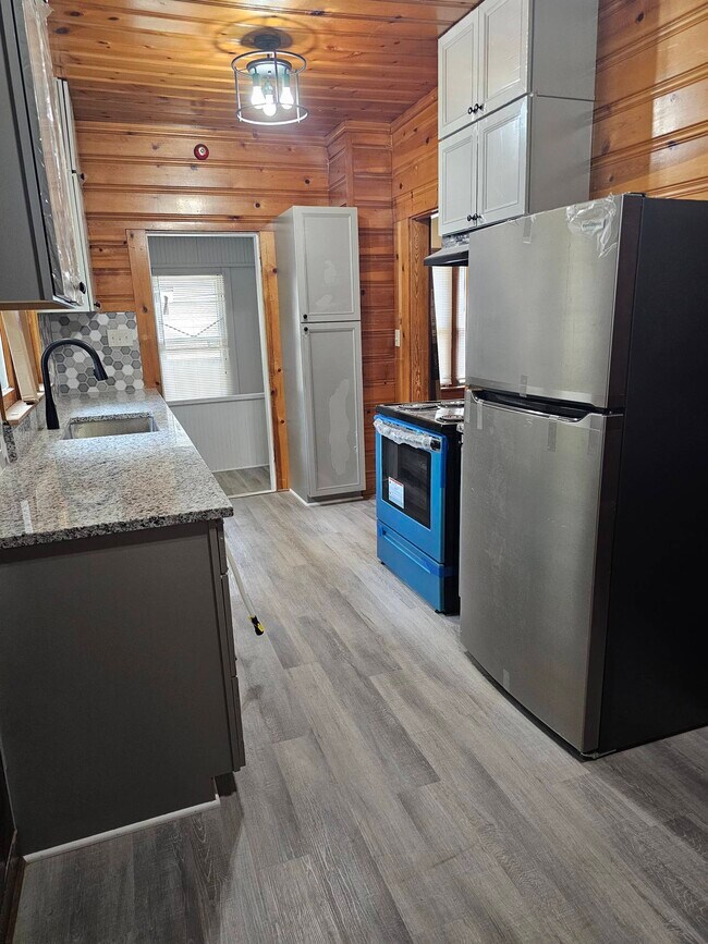 Building Photo - 1506 Greenwood