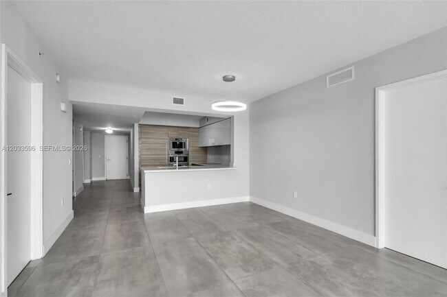 Building Photo - 300 Sunny Isles Blvd