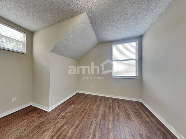 Building Photo - 622 Cape Cod Cir