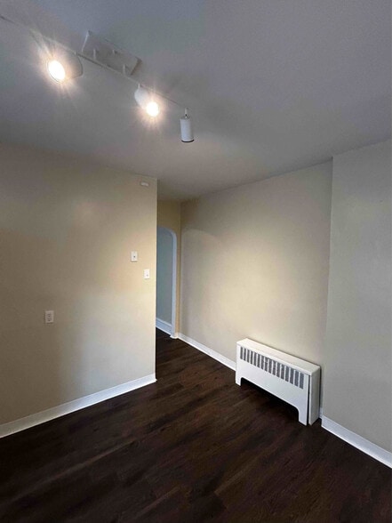 Building Photo - 329 Fremont St