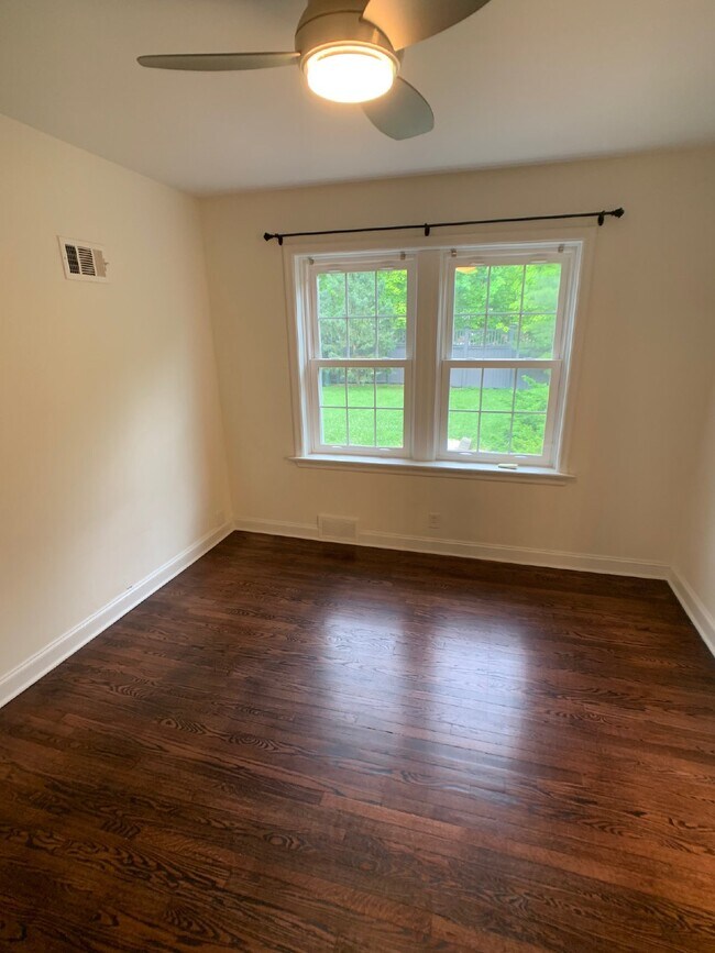 Building Photo - Gorgeous renovated 5 bed 3.5 bath in Clayton