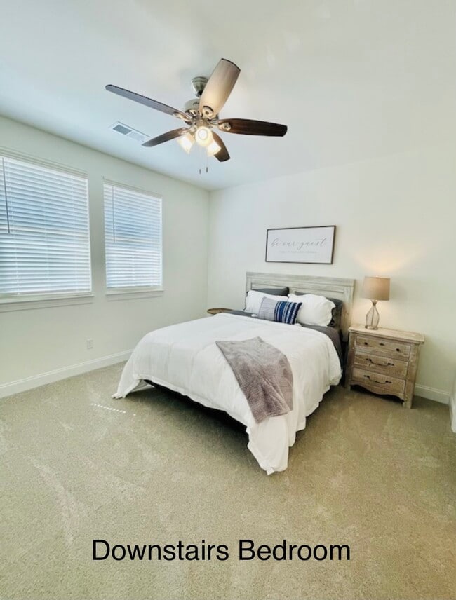Building Photo - 276 Hydrangea Dr