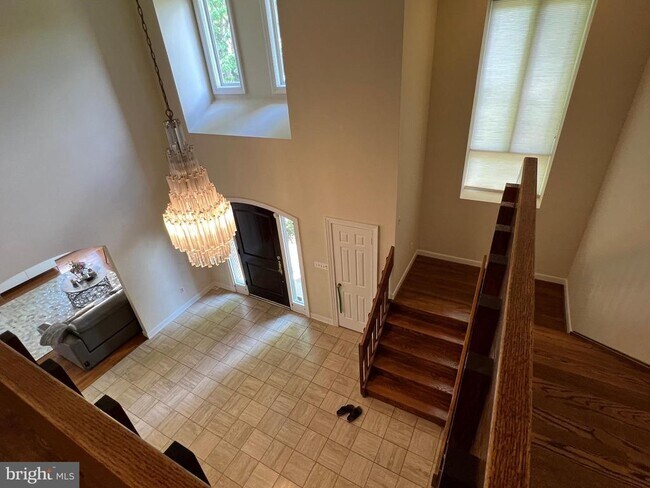 Building Photo - 10208 Sorrel Ave