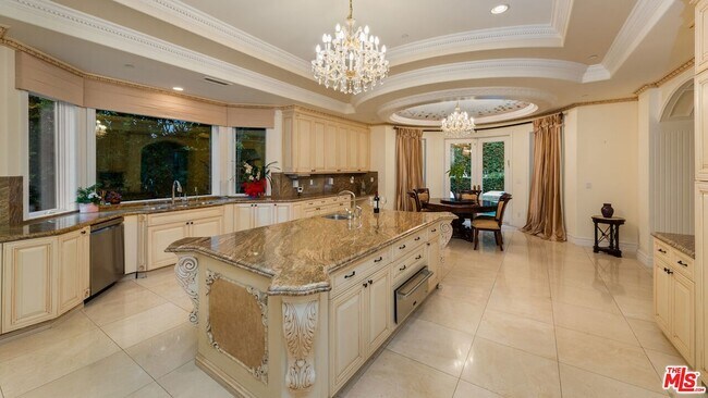 Building Photo - 1455 Robmar Dr