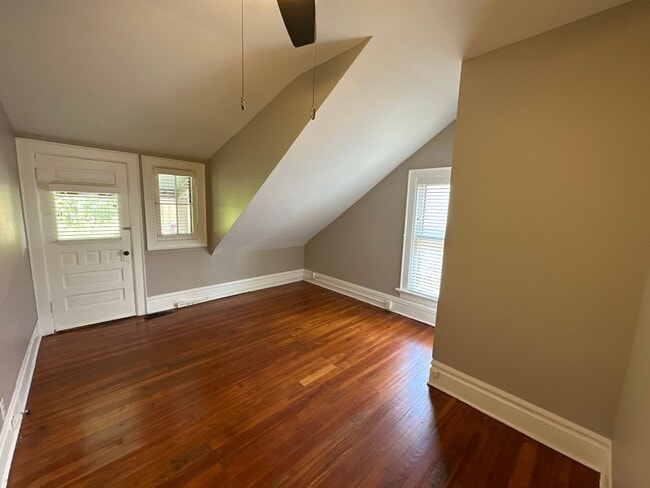 Building Photo - 1186 Neil Ave