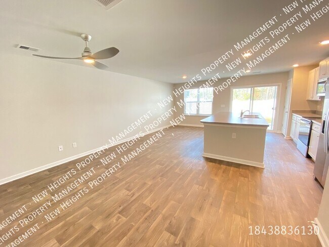 Building Photo - Adorable Townhome in Cane Bay!