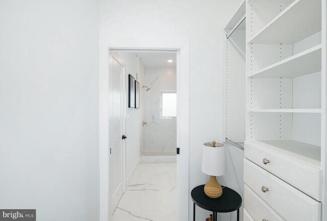 Building Photo - 3957 Wyalusing Ave