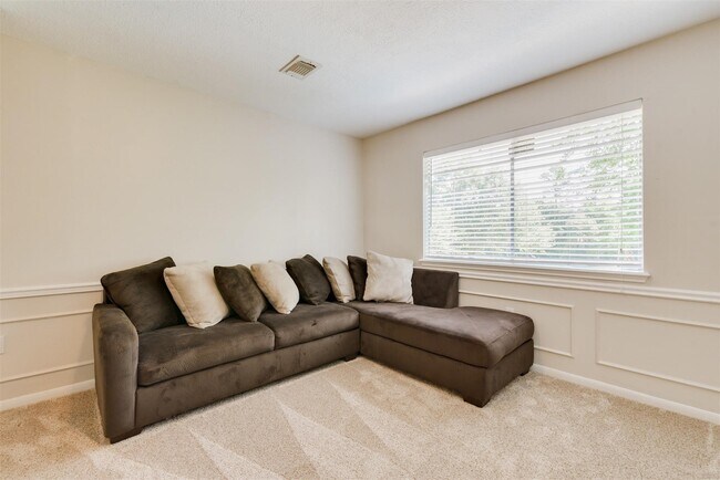 Building Photo - 13206 Chriswood Dr