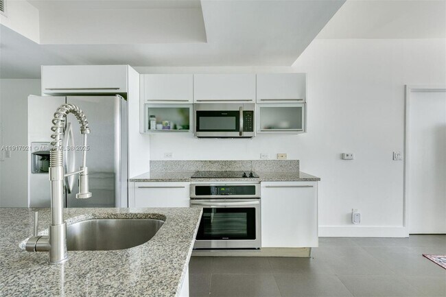 Building Photo - 888 Biscayne Blvd