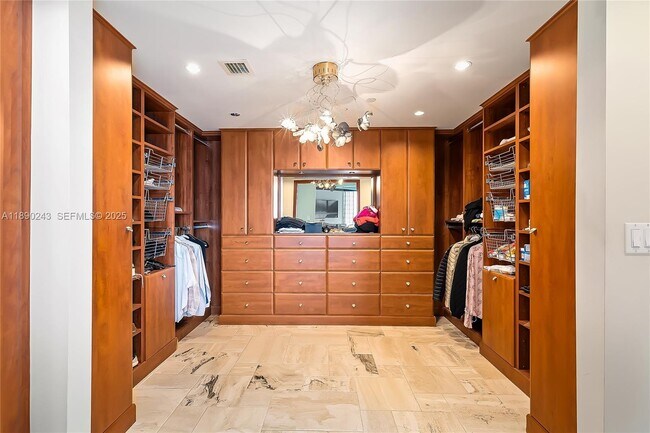 Building Photo - 2110 N Ocean Blvd