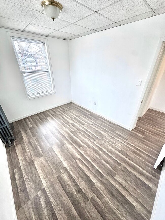 Building Photo - THREE BEDROOM IN WEST BETHLHEM