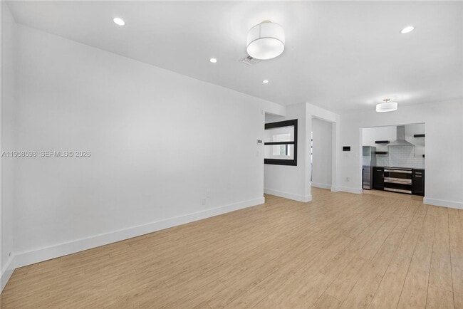 Building Photo - 6476 SW 10th Terrace