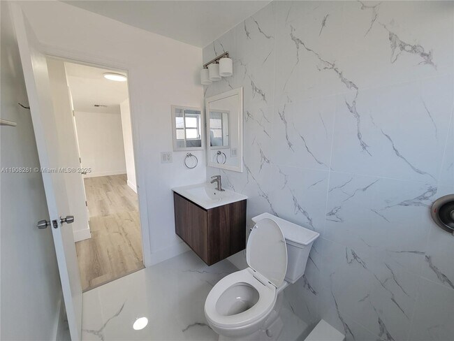 Building Photo - 7303 NW 57th Pl