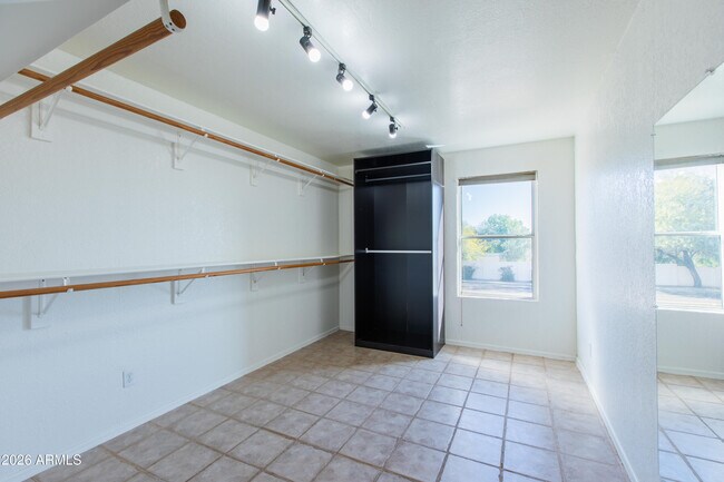 Building Photo - 18623 N 39th Way