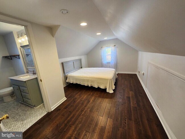 Building Photo - 51 Bunting Ln