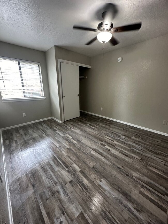 Primary Photo - 2 Bedroom 2 Bathroom Townhome In Arlington