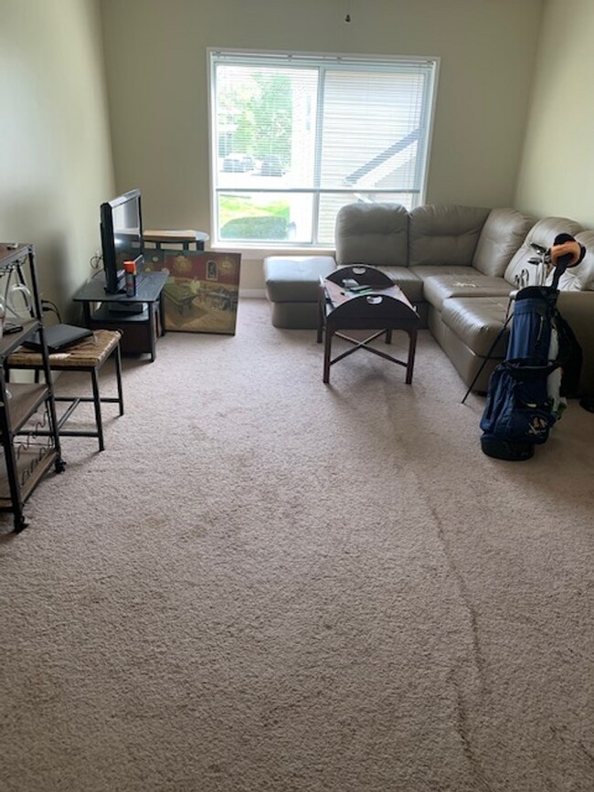 Building Photo - Sarah's Run Apartments