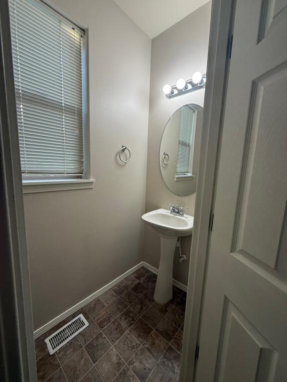 Building Photo - 13009 NE 25th St