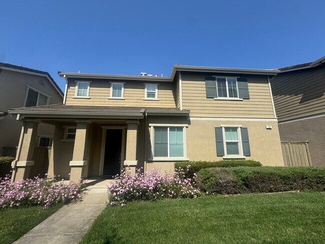 Primary Photo - 72 Crystalwood Cir