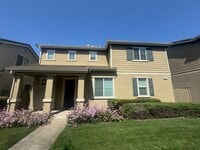 Building Photo - 72 Crystalwood Cir