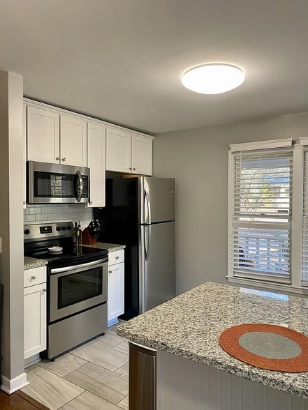 Building Photo - 3924 Bright Ave