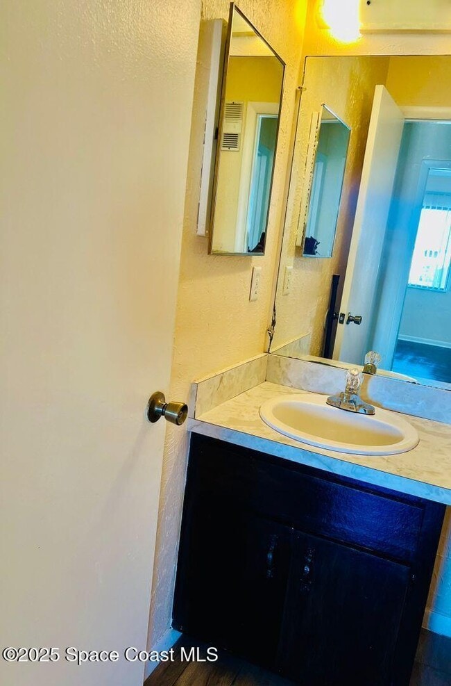 Building Photo - 223 San Paulo Cir