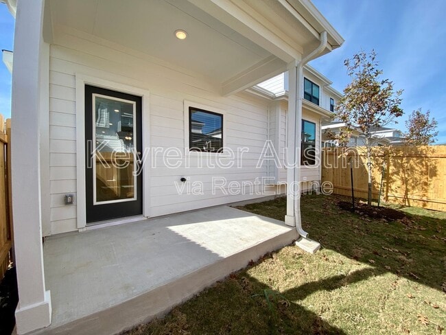 Building Photo - 520 Fieldwood Dr