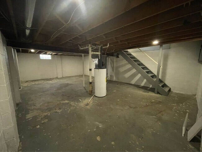 Building Photo - Bexvie Village Townhomes - Renovated unit