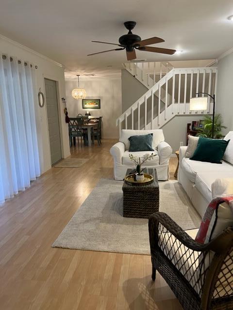 Building Photo - 301 SE Castle Ct