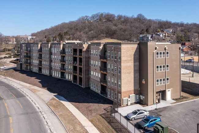 Building Photo - 1001 Marshall Ave