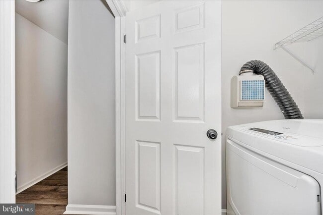 Building Photo - 19 Stonewall Ct