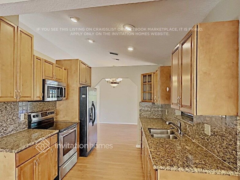 Building Photo - 1961 Primrose Ln