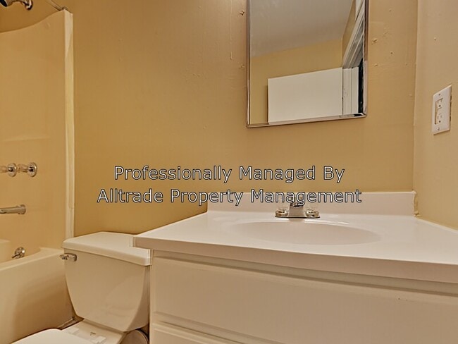 Building Photo - 1519 Crums Ln