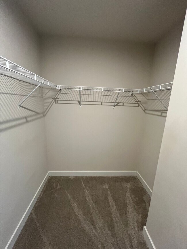 Building Photo - 3 Bed 2 Bath Townhome Located in Simpsonville
