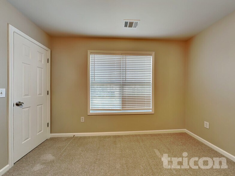 Building Photo - 3100 Wrenwood Ct