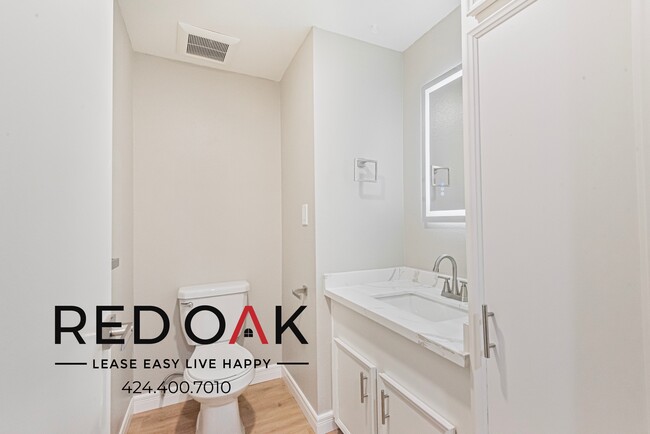 Building Photo - 15050 1/4 Moorpark Street-20