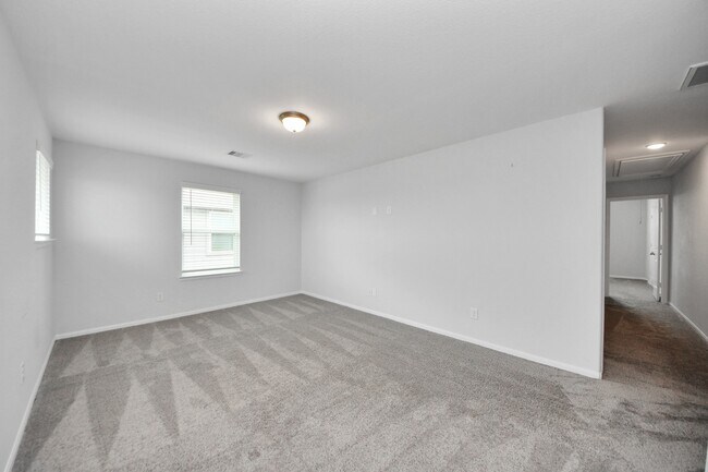 Building Photo - 2326 Kelson Cove Dr