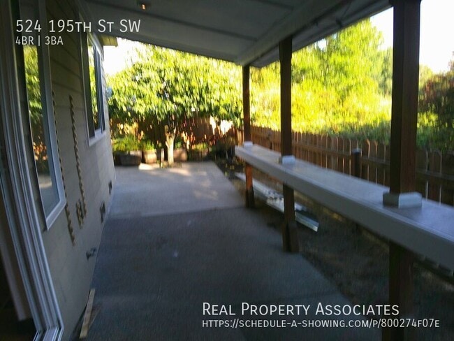 Building Photo - 524 195th St SW