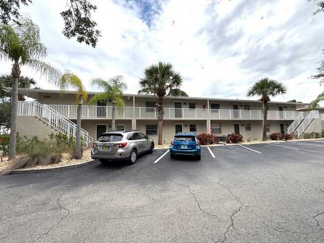 Building Photo - Charming 2-Bed/1-Bath First-Floor Condo in Gated Sarasota Community! LOW MOVE- IN COSTS!!