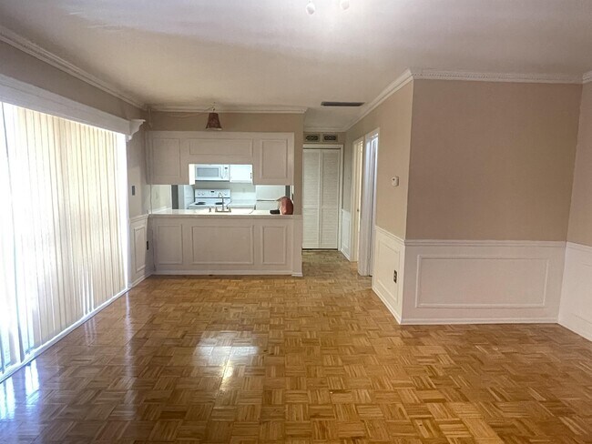 Building Photo - 8221 12th Way N