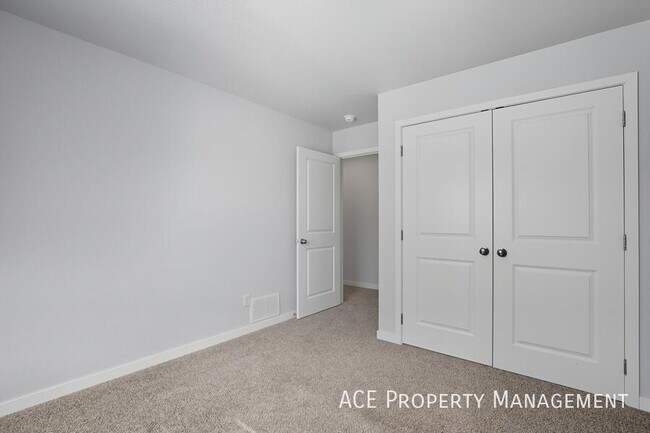 Building Photo - 22719 Radar Hill Rd