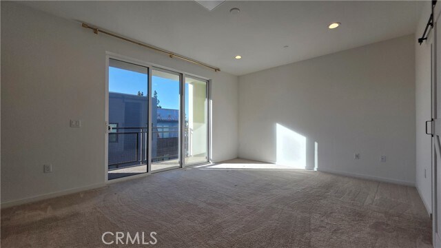 Building Photo - 436 Village