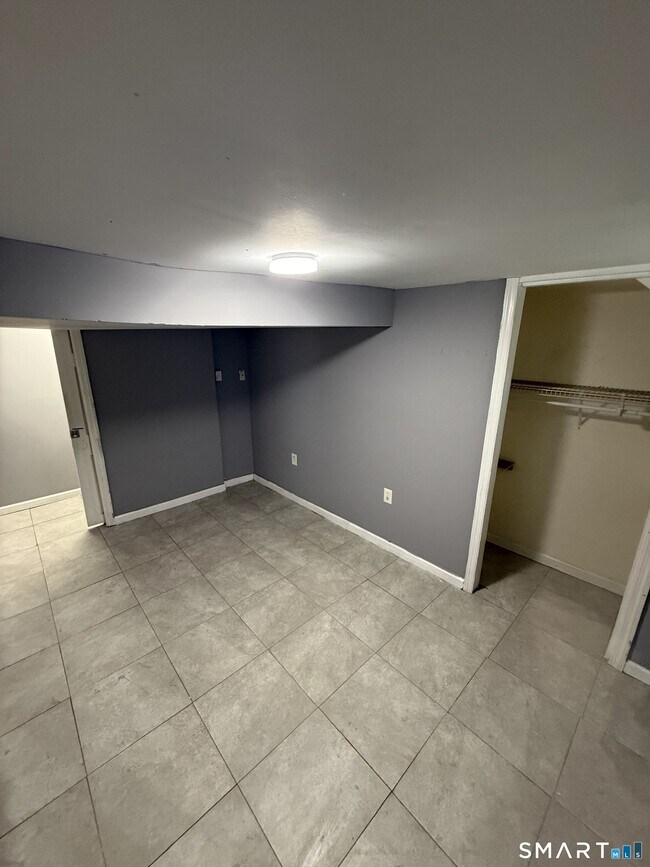 Building Photo - 42 Cottage St