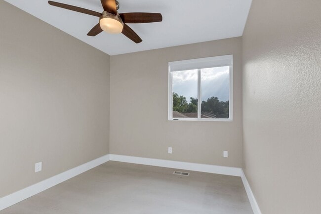 Building Photo - Modern Edgewater Condo Near Sloan’s Lake A...