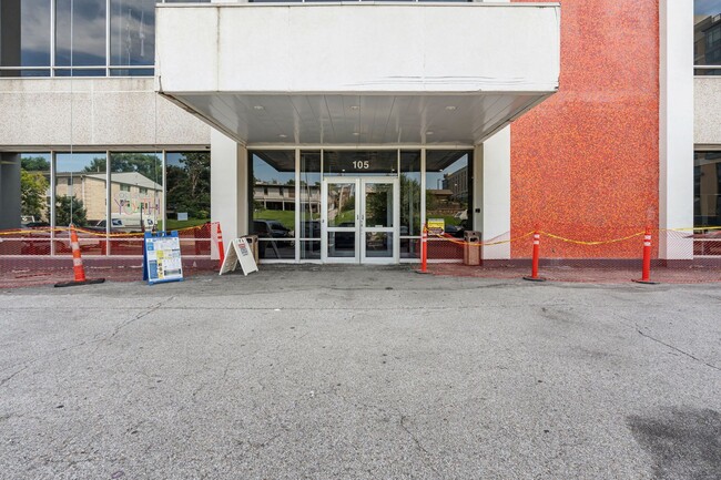 Building Photo - Breathtaking downtown East-facing, penthouse condo - FURNISHED!