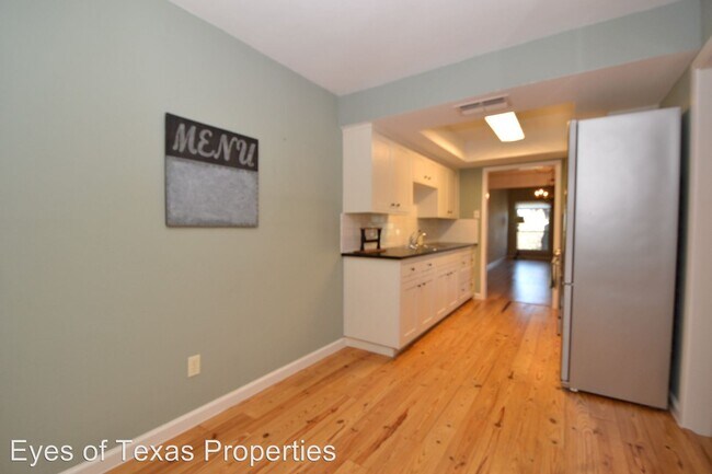 Building Photo - 2 br, 2 bath House - 8302 Alta Verde Dr.
