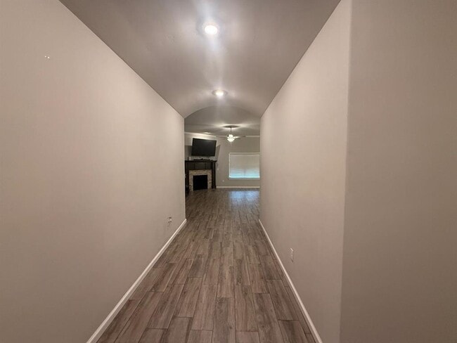 Building Photo - 7712 Windstone Dr