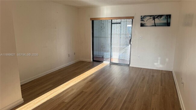 Building Photo - 2319 W 60th St