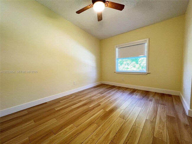Building Photo - 20759 SW 83rd Ave